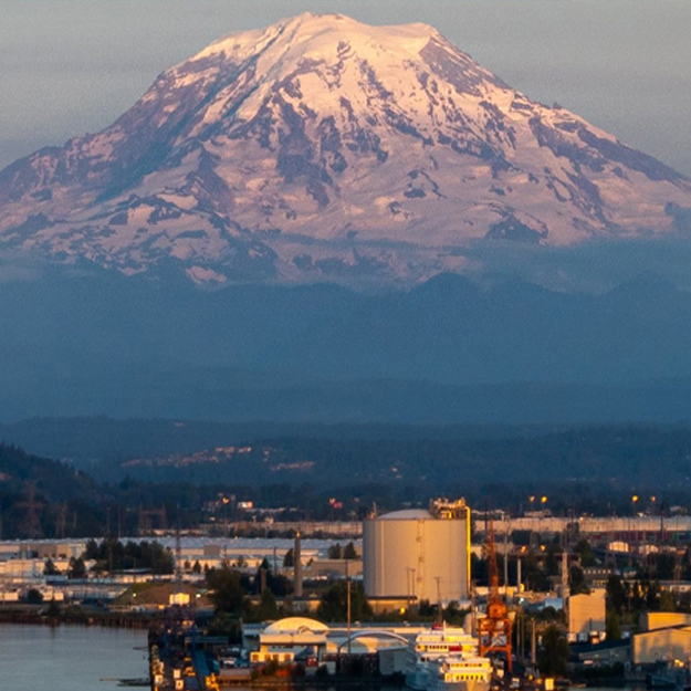 Image of Seattle with Mt. Rainer in background